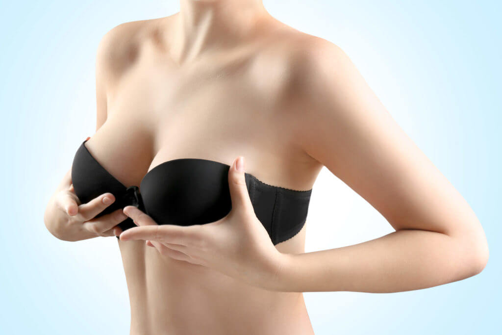 Qual é a melhor idade para colocar implantes de silicone